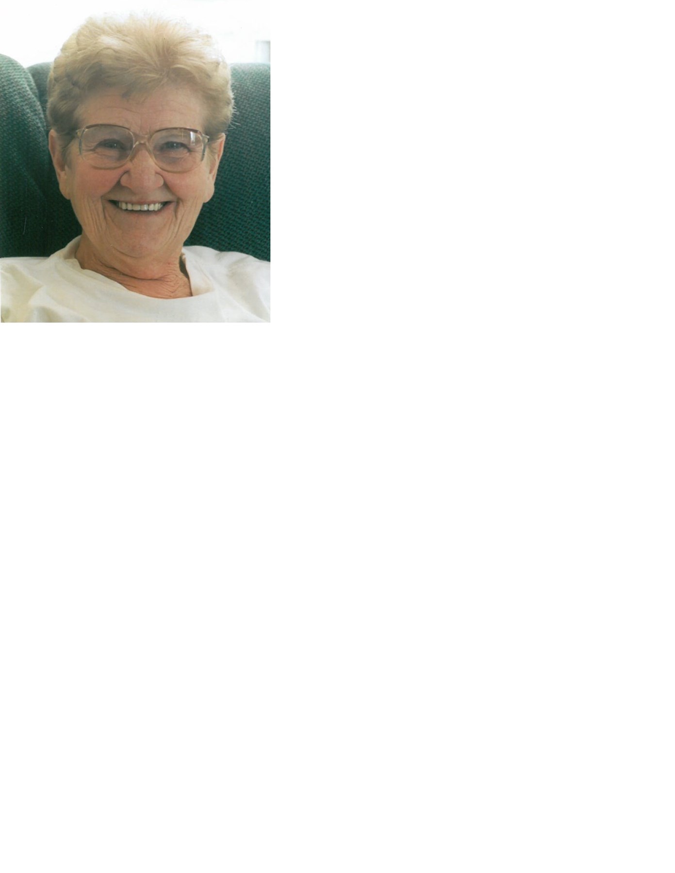 Obituary of Dorothy Pearl MacDougall