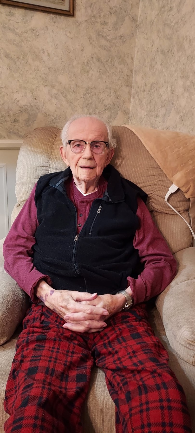 Obituario de Arthur J. "Art" Johnson