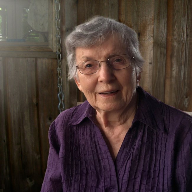 Obituary of Gloria Hoff Monday