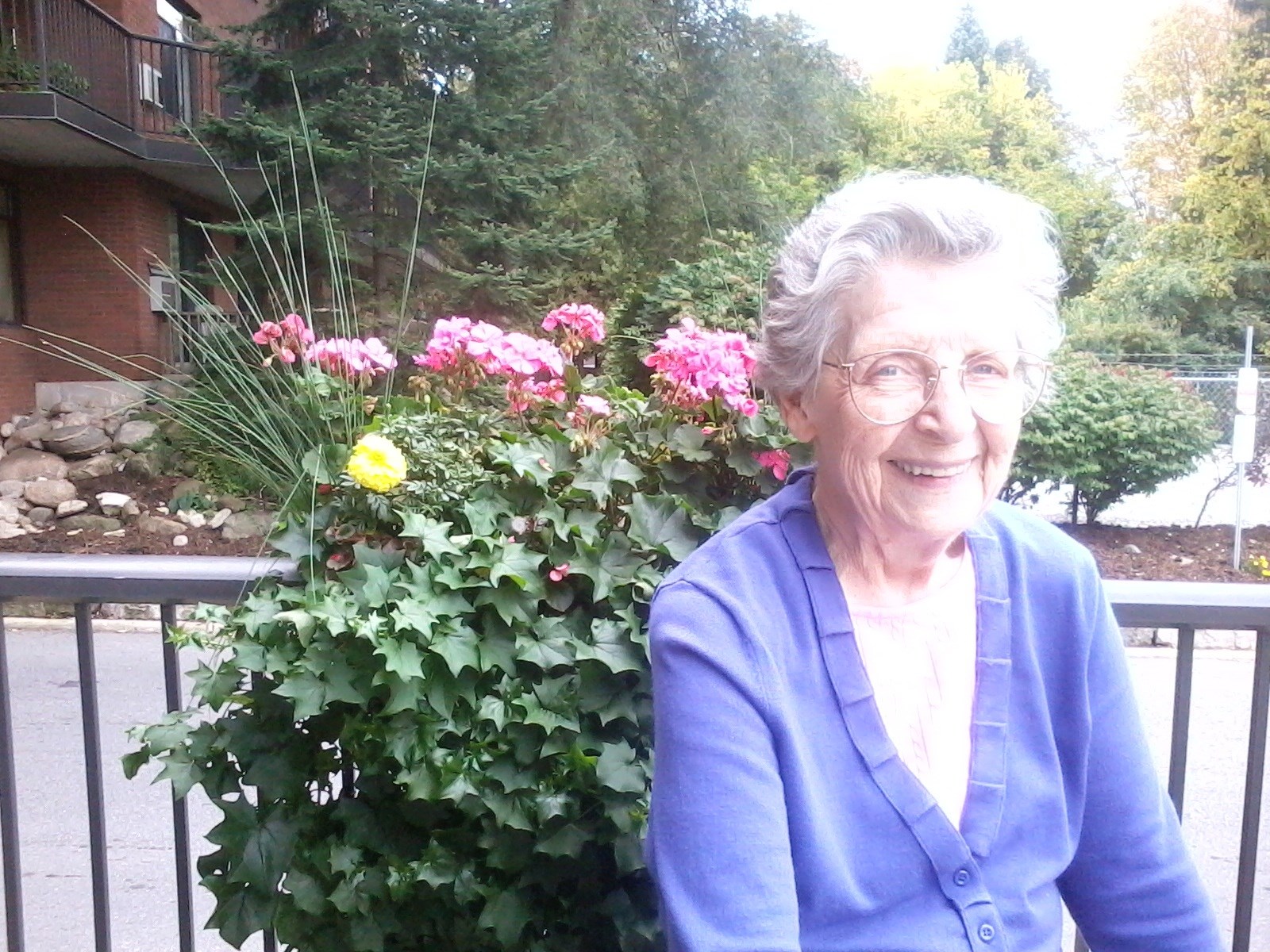 Obituary of Gwendolyn Violet Rutledge