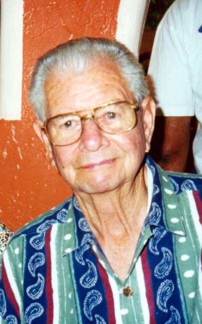 Obituario de Raymond "Mon" Vasquez