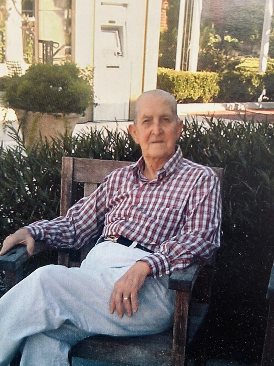 Obituary of Giraldo Montes