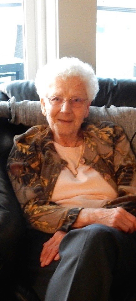 Obituary of Winona Phyllis Field