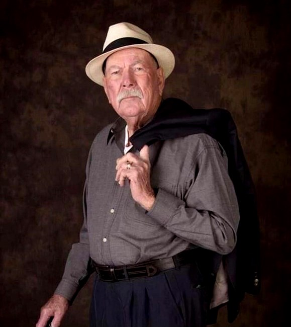 Obituary of Lowell "Tom" Earnest