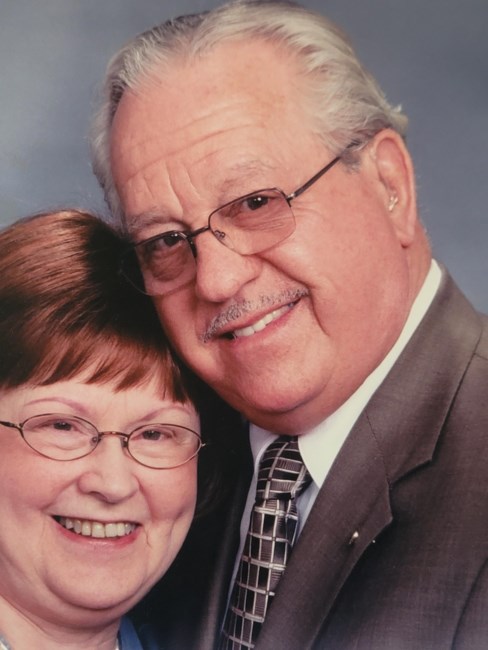 Obituario de Robert Fay Comfort