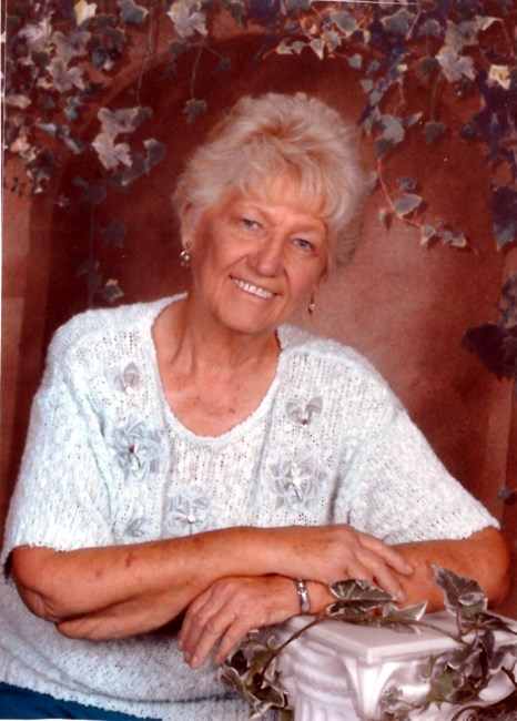 Obituary of Lynne Christine Vaughn