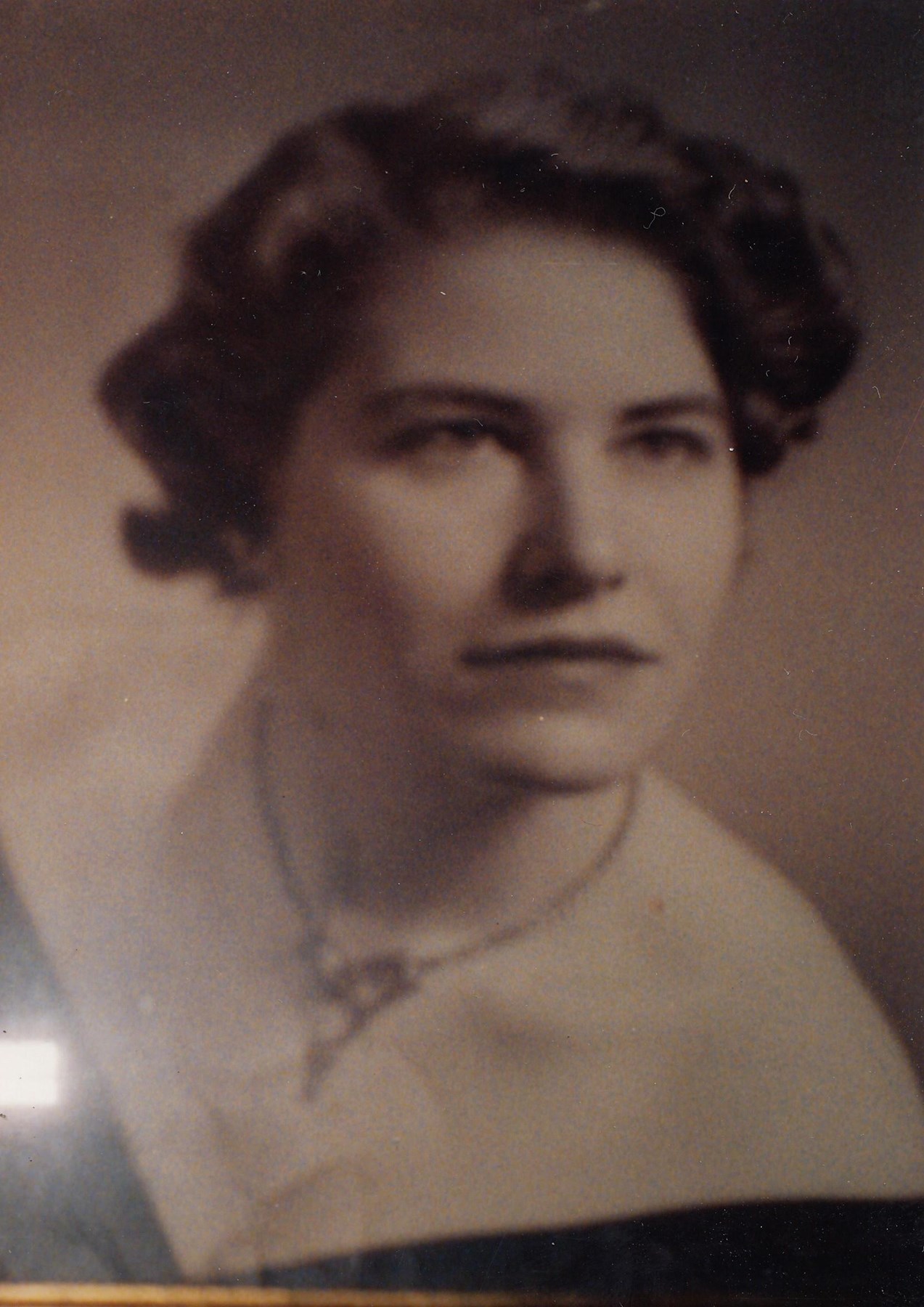 Obituary of Marion Hodges Leake