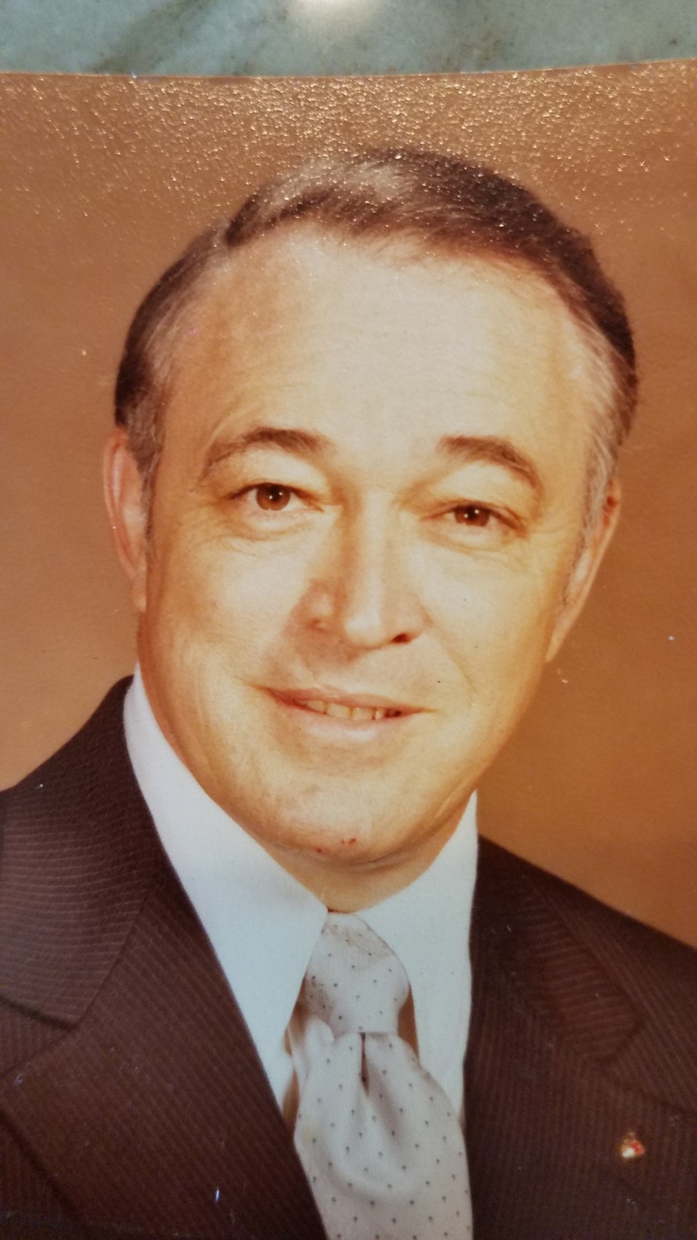 Obituario de Robert Wells Montross