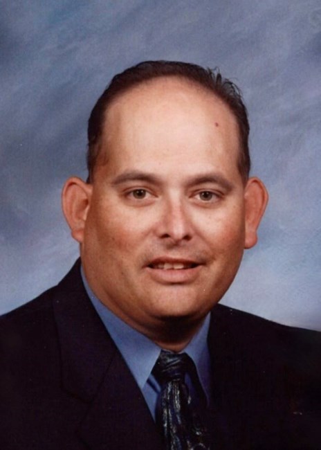Obituary of Robert Thomas "Tom" Santos