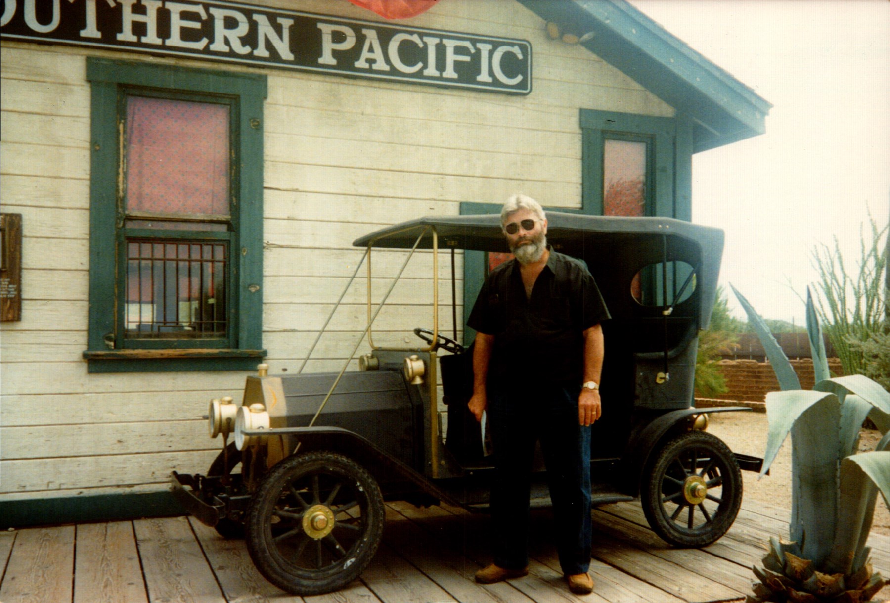 Obituary of Allen "Wayne" Clifton