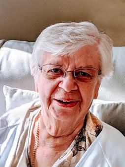 Obituary of Audrey Edith Kwast (nee Saunders)