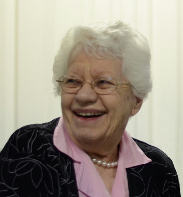 Obituario de Esther Annie Brandt Born