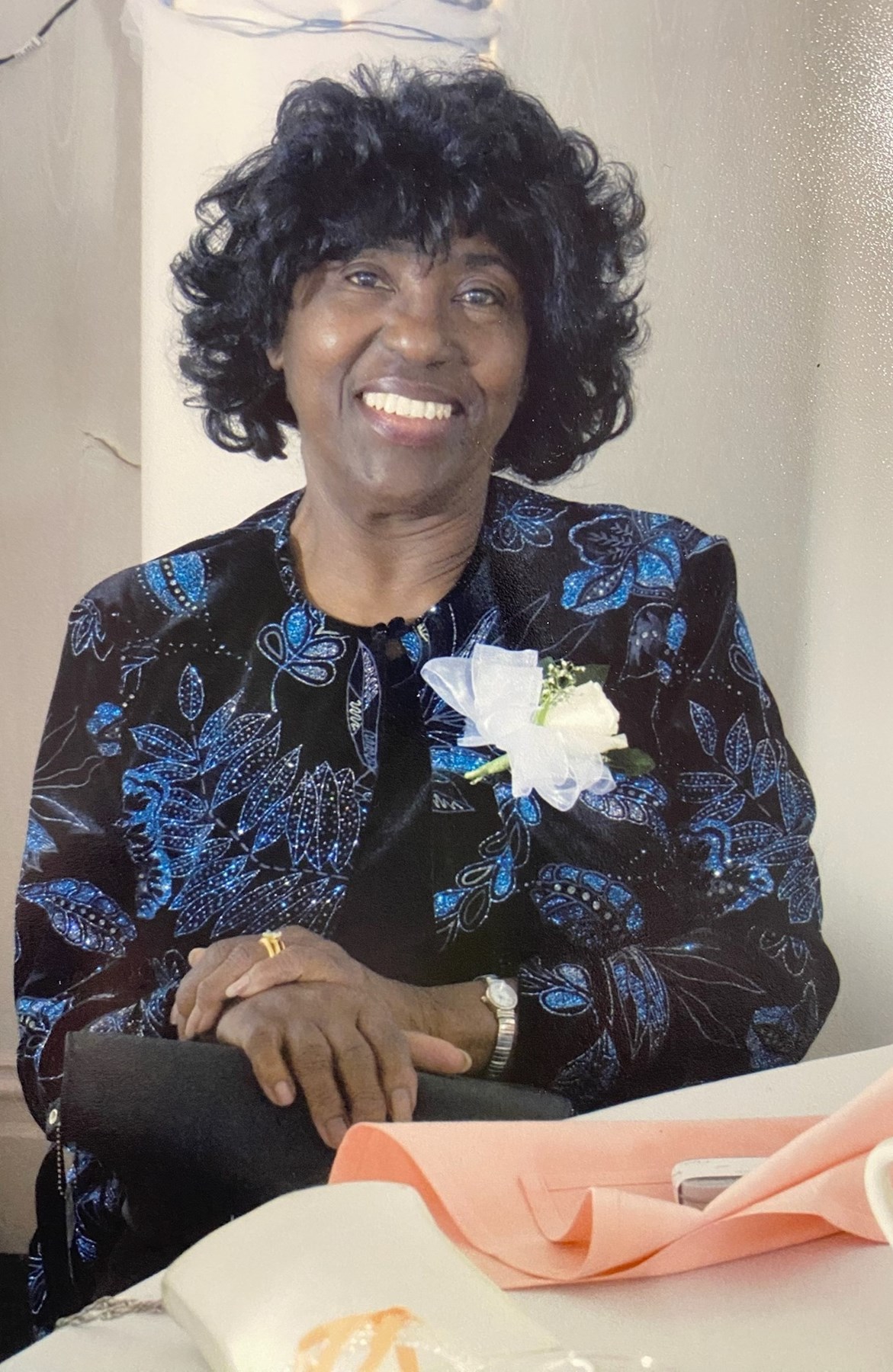 Obituario de Helen Lorraine Harris