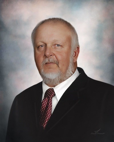 Obituary of Howard C Mertink