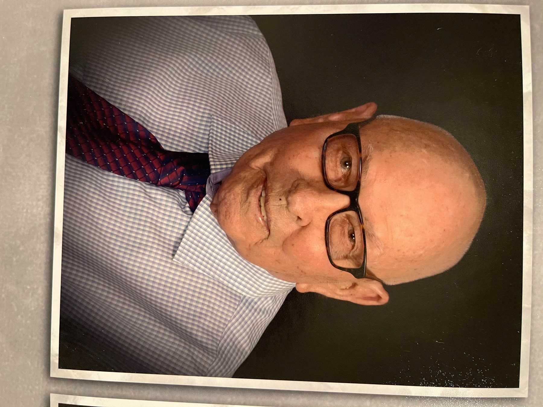 Obituario de William H. West