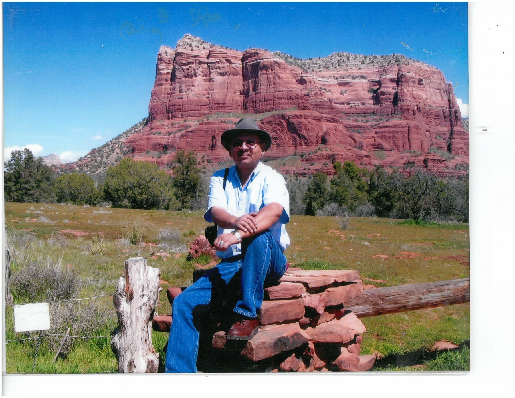 Obituary of Armando Molina Mason