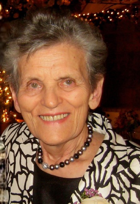 Obituary of Danica Smoljan