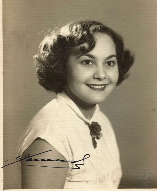 Obituary of Mercedes Ramirez