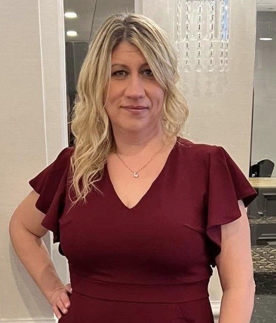 Obituario de Anne M. Formato