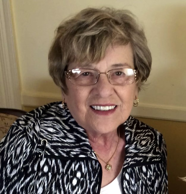 Obituary of Elaine Oakley
