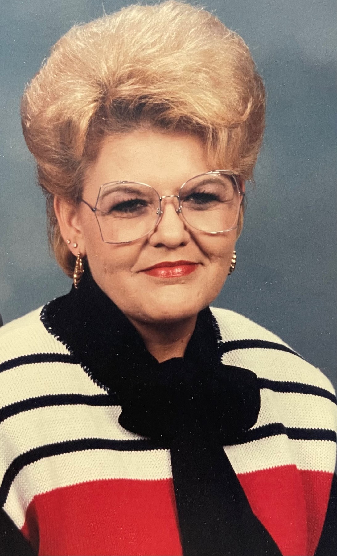 Obituario de Mrs.  Helen Louise Weaver