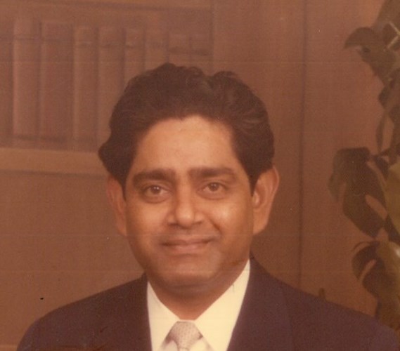 Obituario de Sudhangshu "Ron" Ranjan Ghosh