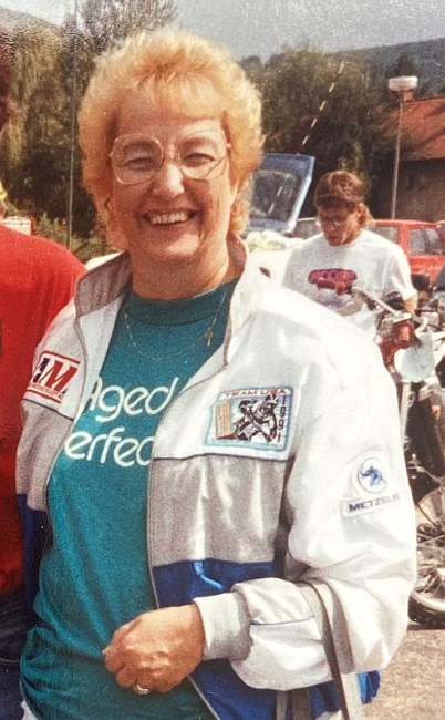 Obituary of Iris Kay Rhodes