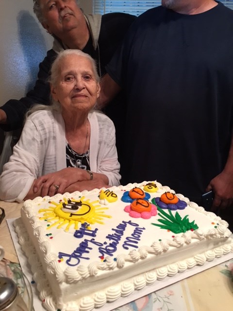 Obituary of Nellie Valenzuela Maya