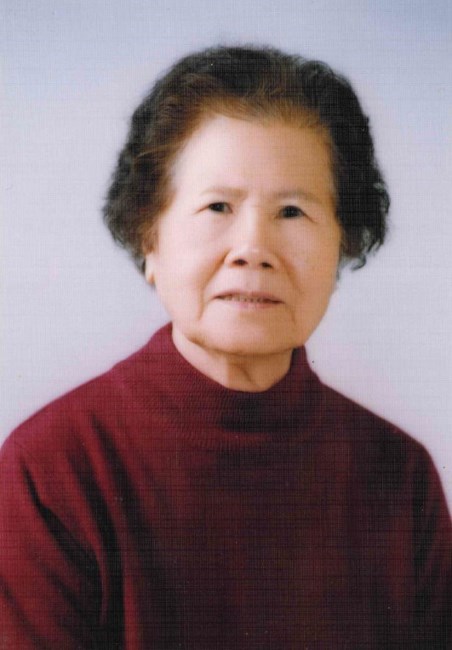 Obituary of Huong Du