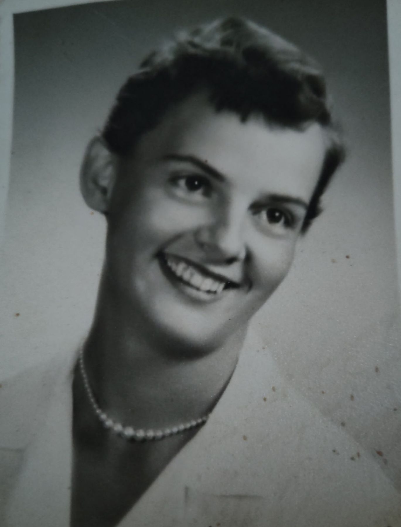 Obituary of Ella May Dobbratz