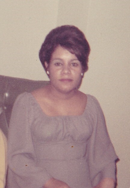 Obituario de Gloria E Santos