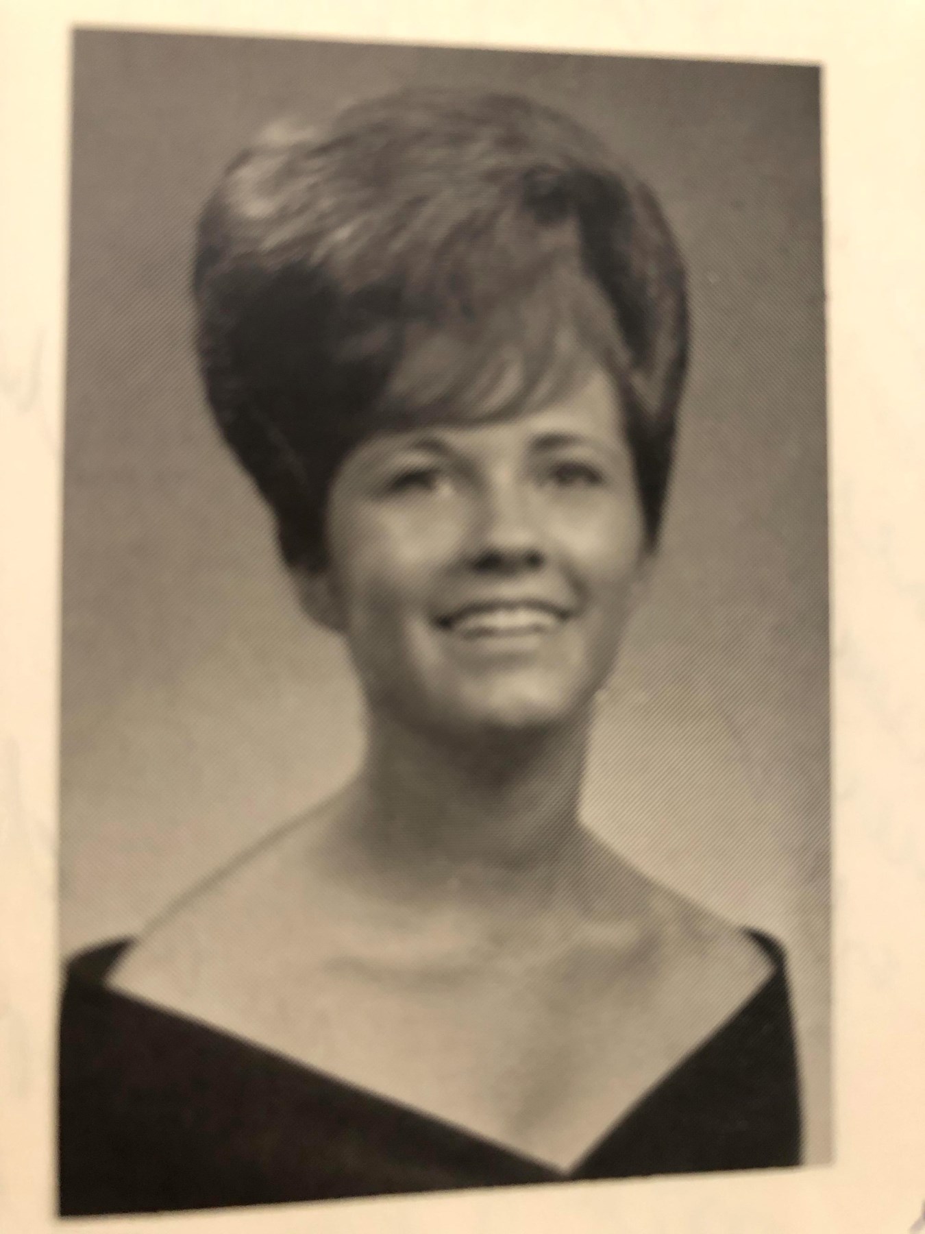 Obituary of Beverly Hannah Medeiros