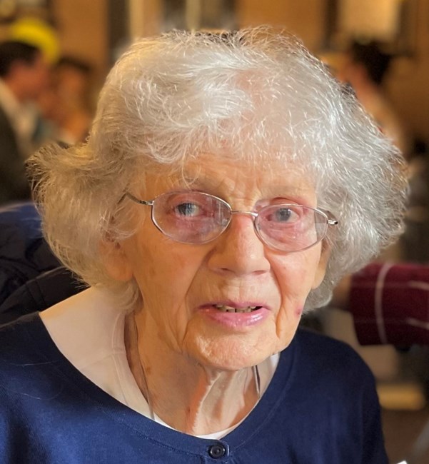 Avis de décès de Cynthia Evelyn Douglas Munro-Weiss