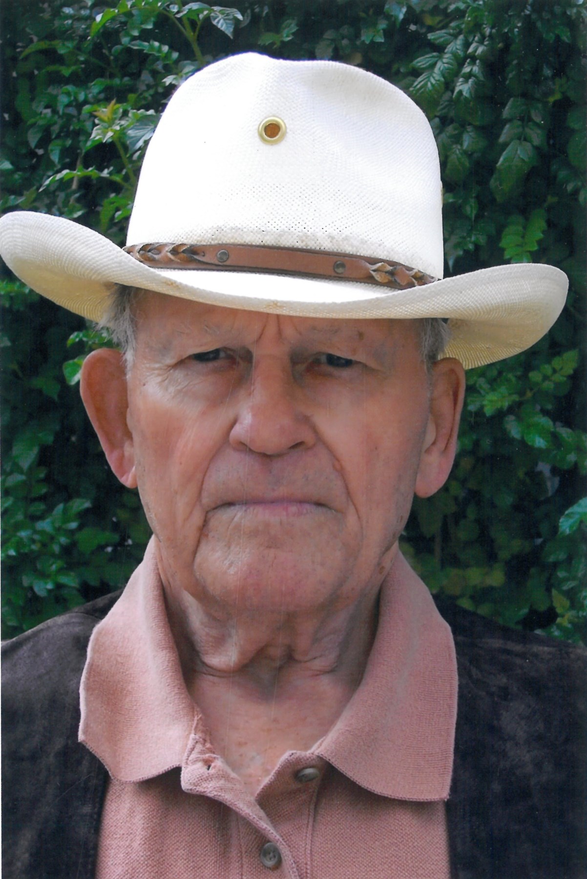 Obituary of Earl Ross Chenowith