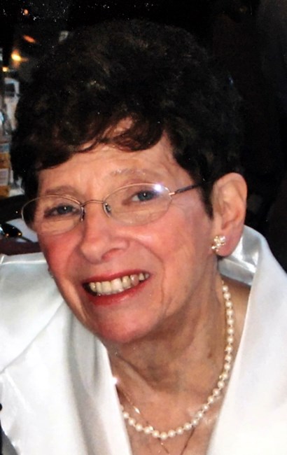 Obituario de Mary Evelyn Kirst