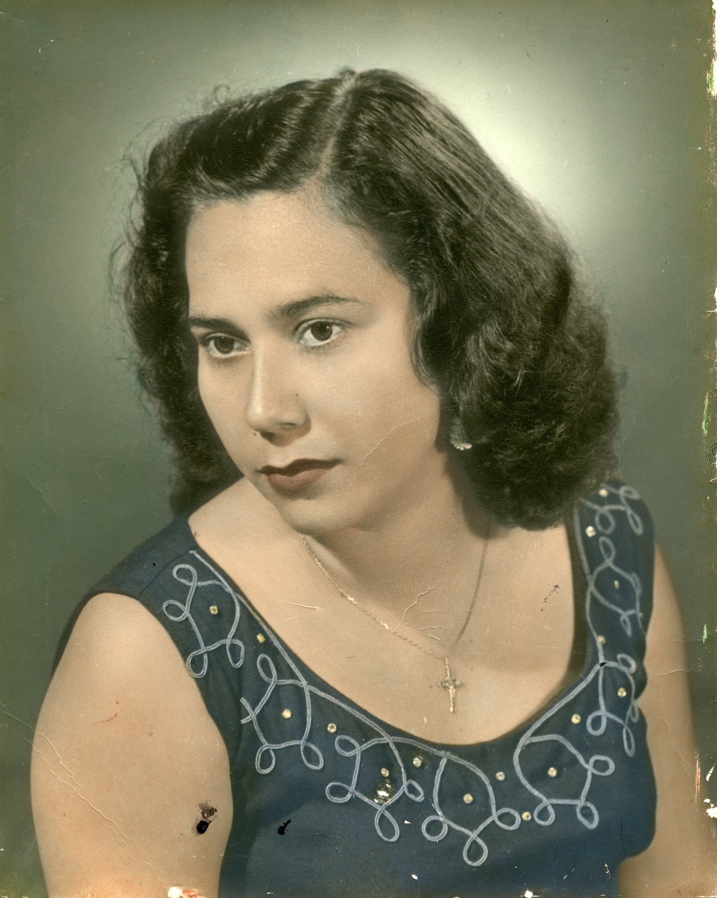 Obituary of Gloria E. Abarca