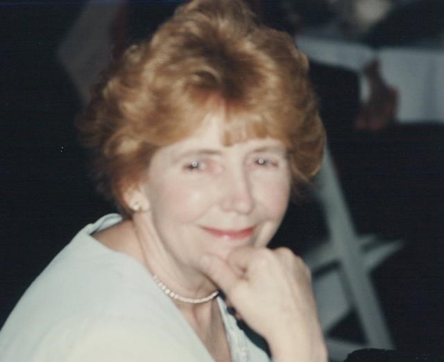 Obituario de Joan Regina McGirr