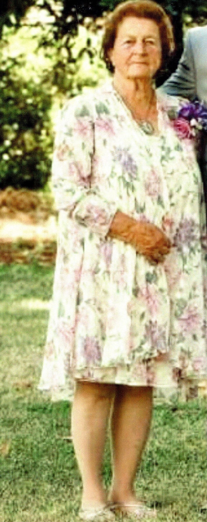 Obituary of Annie Constance Castro