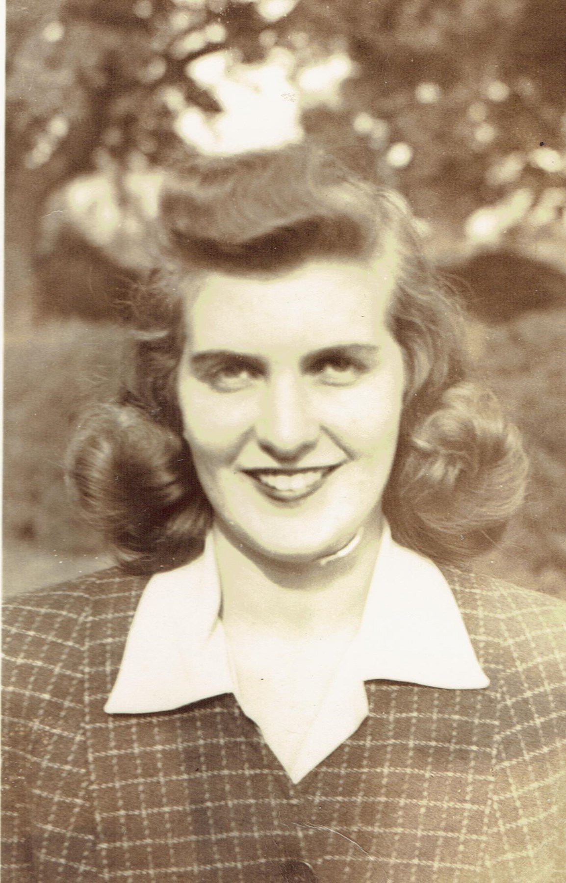 Obituary of Eleanor Harvey Rennie