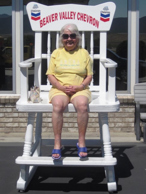 Obituary of Loretta J Milcarek