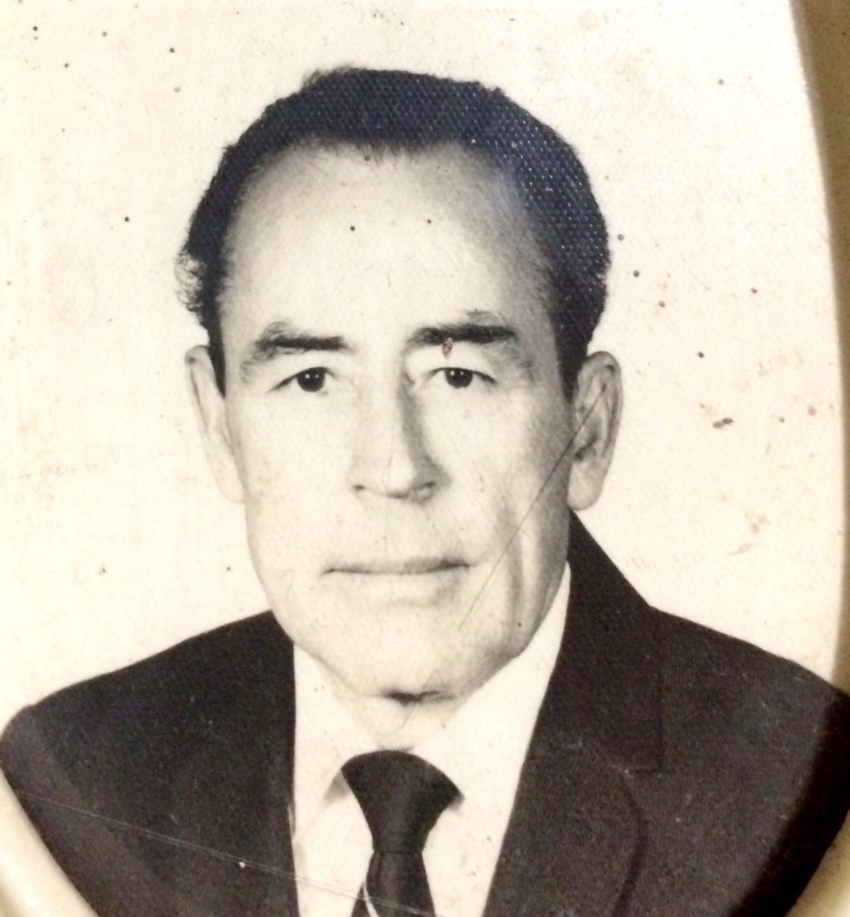 Obituary of Miguel González Flores