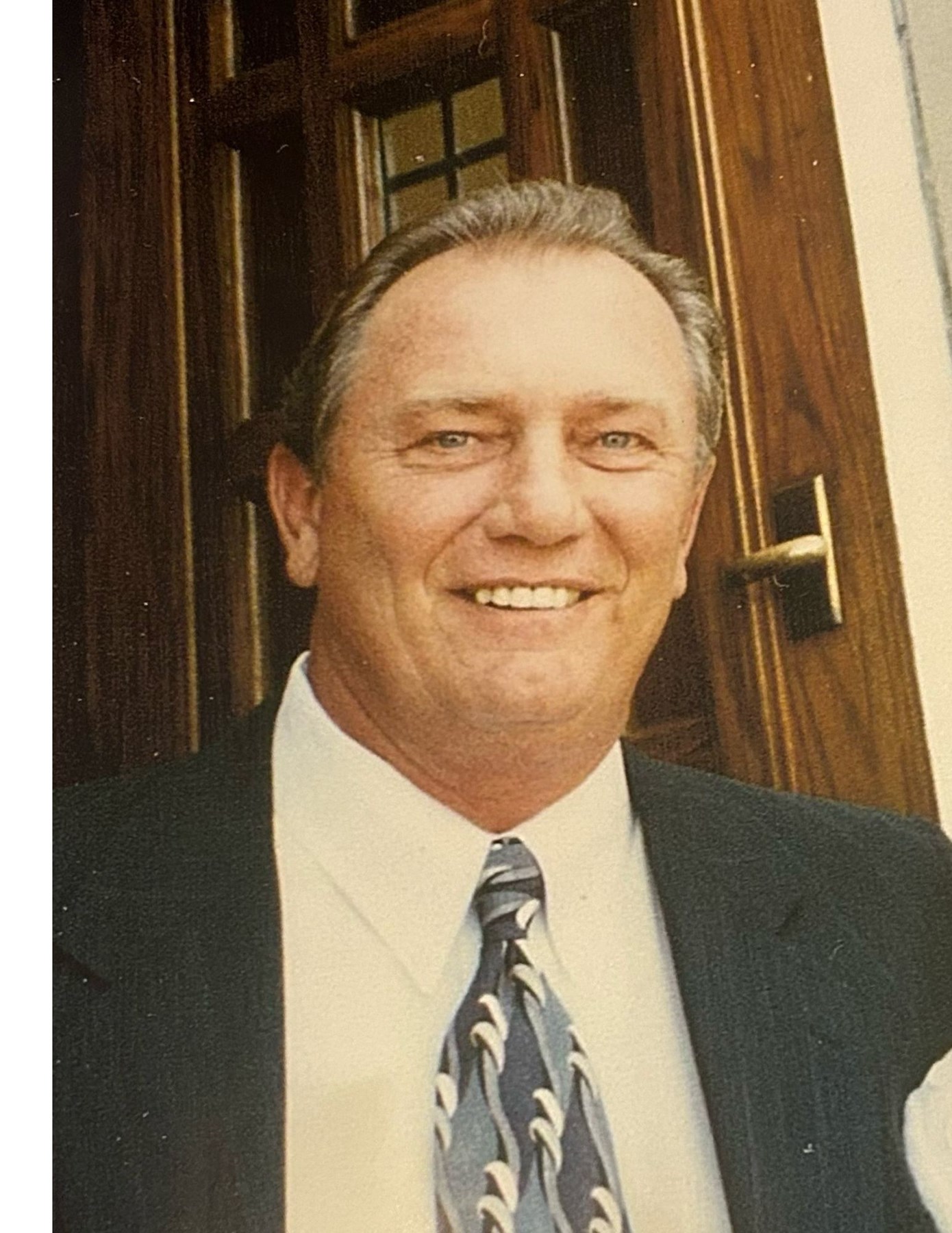 Obituario de Thomas J. Leen
