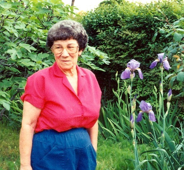 Obituary of Helen Louise Bricker