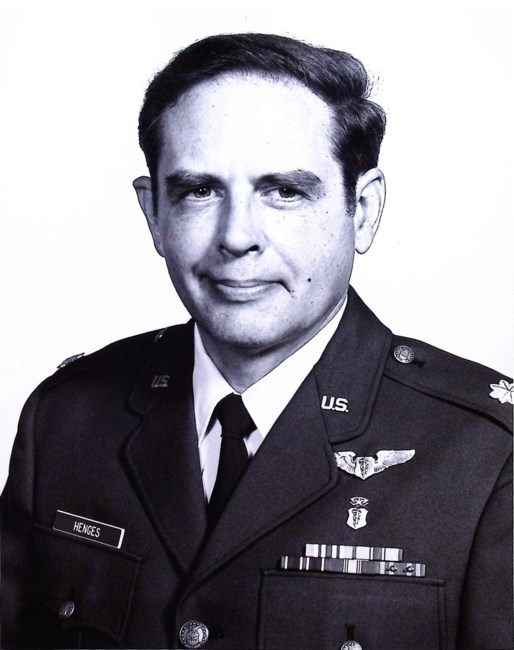 Avis de décès de Col. David F. Henges M.D.