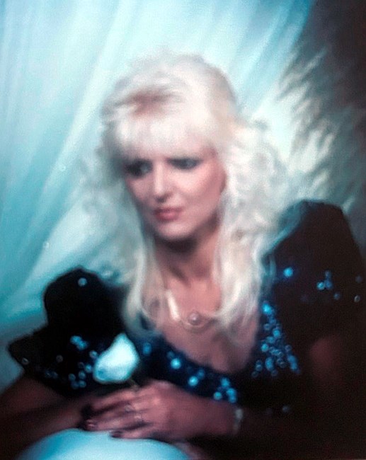 Obituario de Rebecca Adams