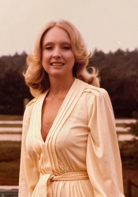 Obituary of Yvonne Cox Smith