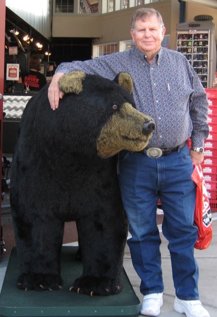 Obituary of Everett Joseph Howell