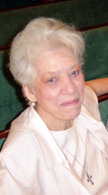 Obituary of Nadine Hyatt Crow