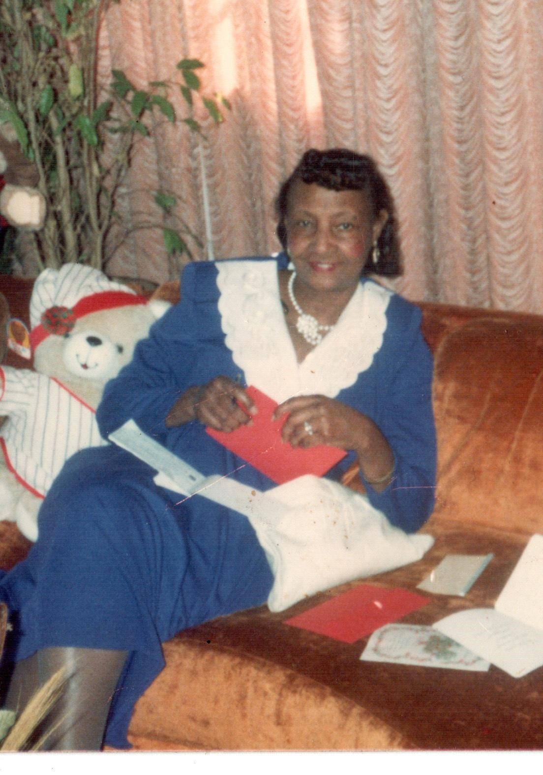 Obituario de Thelma J. Davis