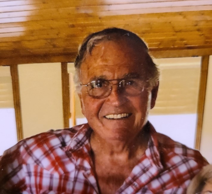 Obituary of Lueck Albert